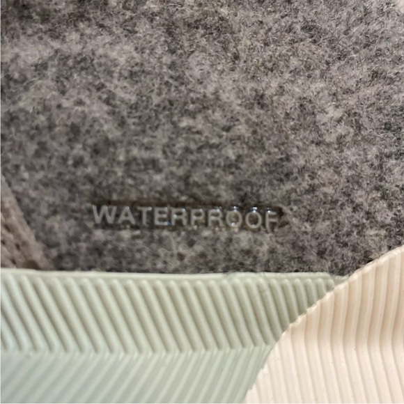 New Sorel Womens Out N About III Gray Waterproof Rain Boots Shoes - Picture 12 of 14